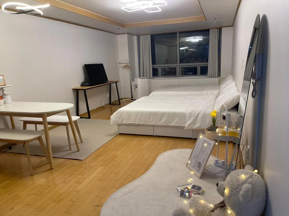 Posh_Hongdae Apart otel Seul